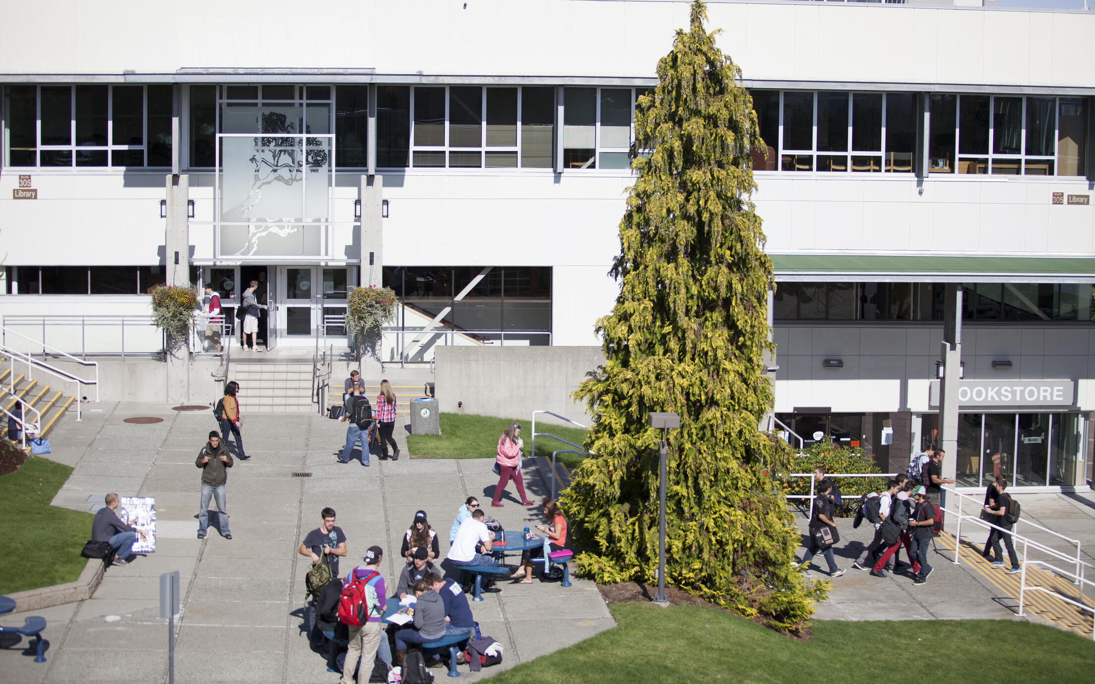 VIU Campus - Library & Quad